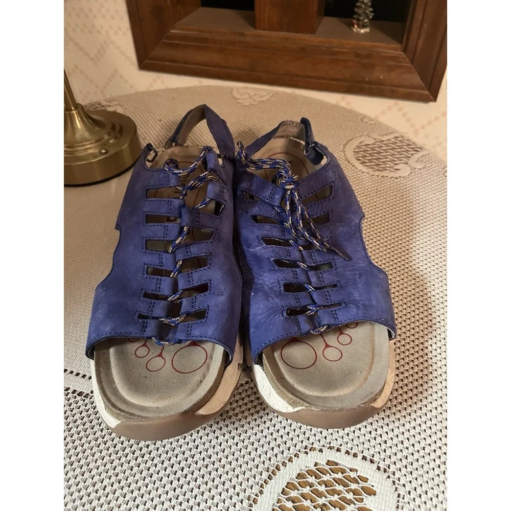Bionica Blue Leather‎ Ormond All-Terrain Ghille Wedged Sandals Size 10M Women's